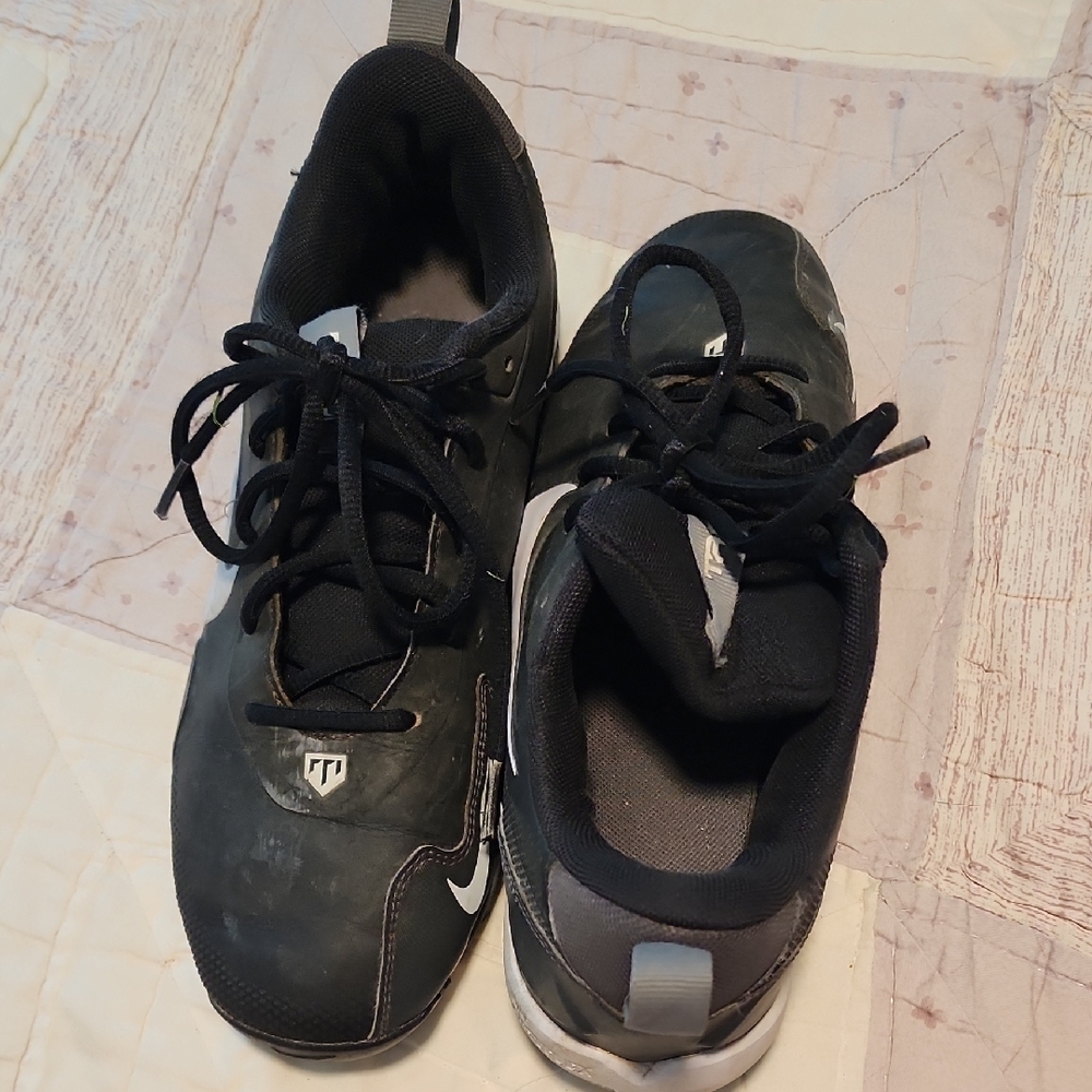 Nike Black and White Men's Cleats (Fastflex, Troutman) - Picture 5 of 7